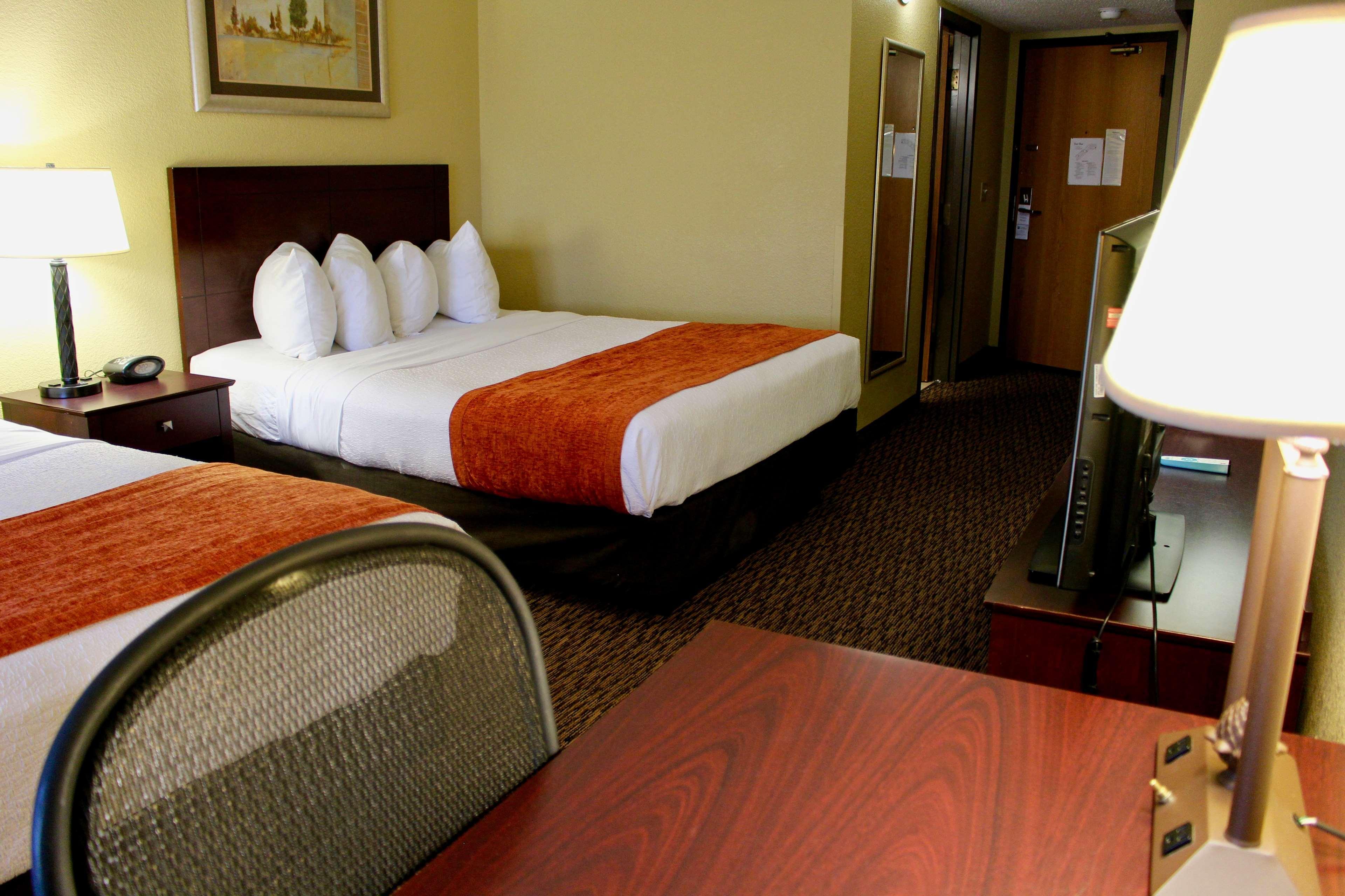איגן Best Western Plus Dakota Ridge מראה חיצוני תמונה