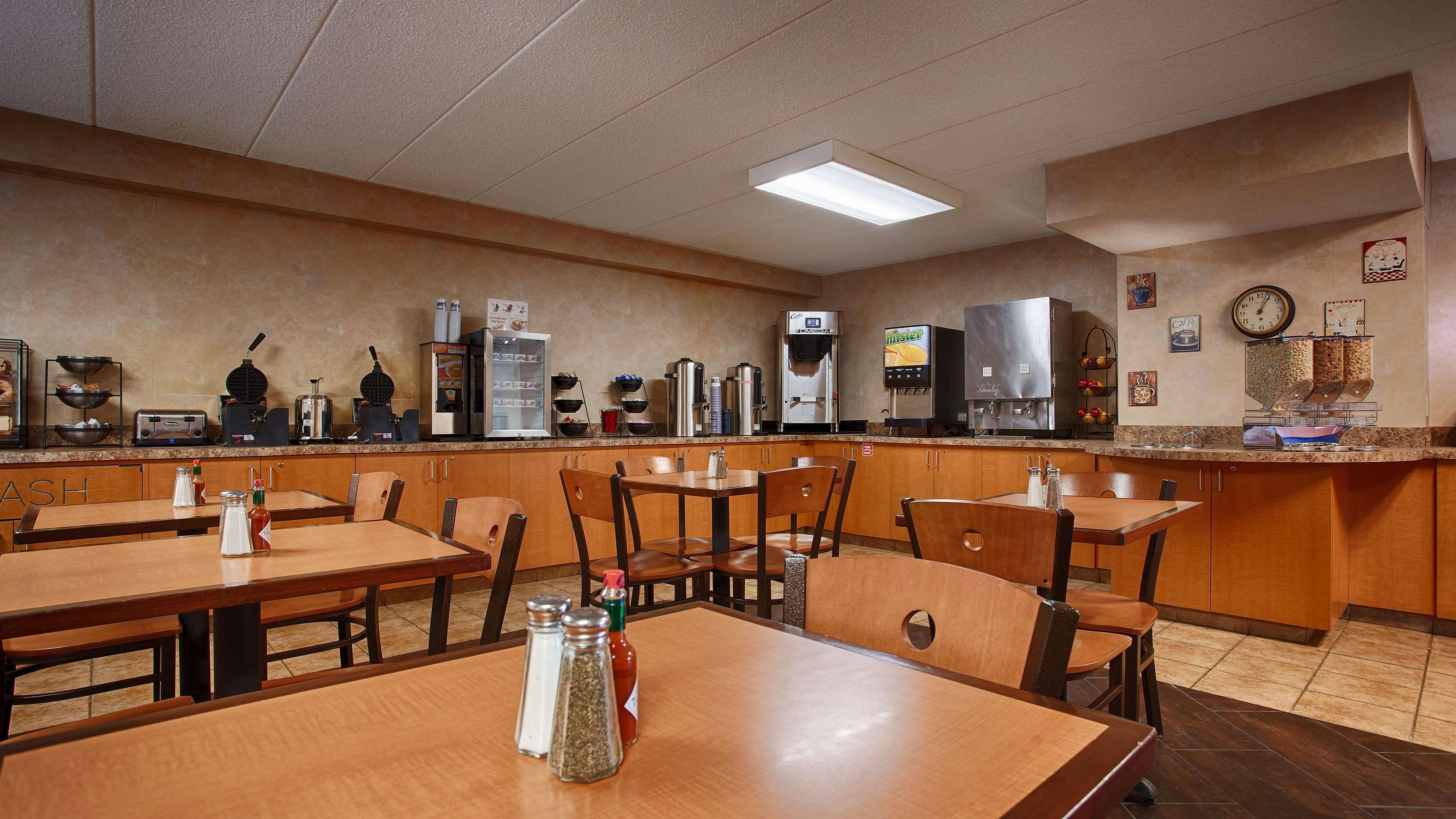 איגן Best Western Plus Dakota Ridge מראה חיצוני תמונה