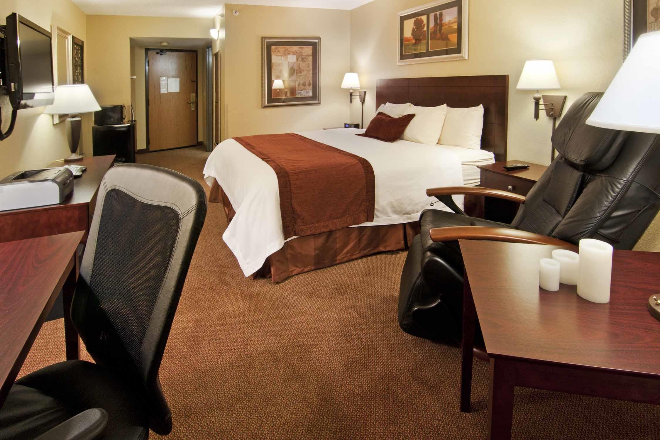 איגן Best Western Plus Dakota Ridge חדר תמונה