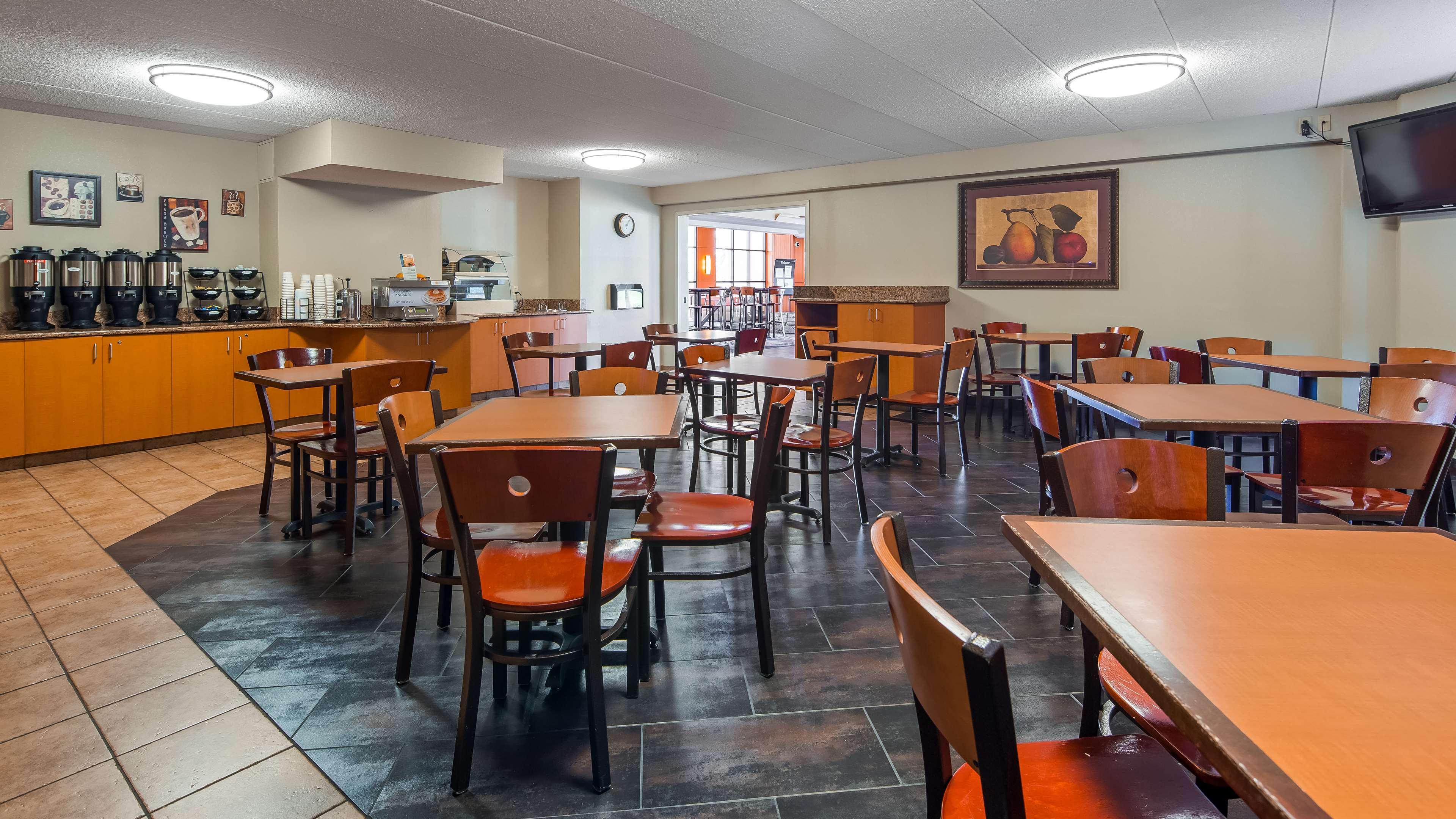 איגן Best Western Plus Dakota Ridge מראה חיצוני תמונה