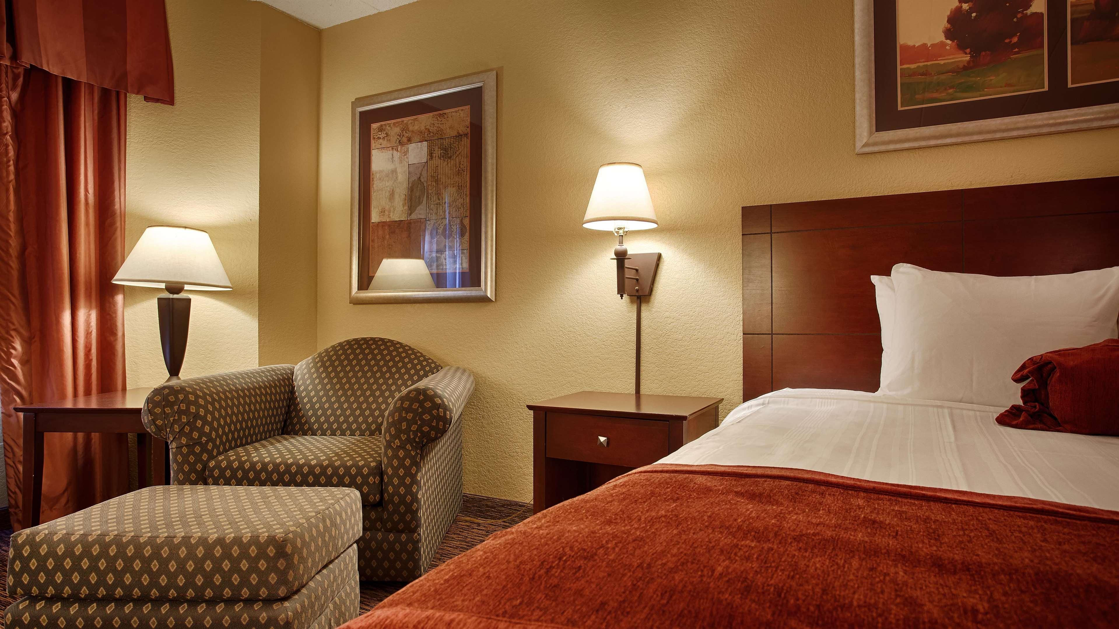 איגן Best Western Plus Dakota Ridge מראה חיצוני תמונה